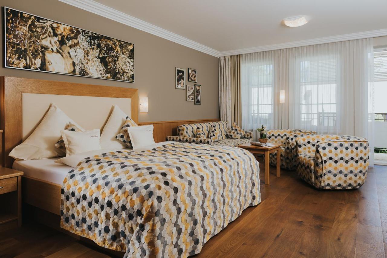 Ortner'S Resort Bad Fussing Exterior photo A typical hotel room
